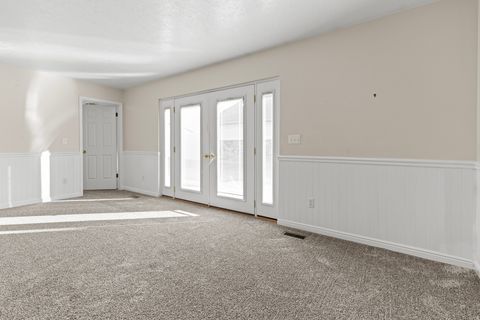 Tiny photo for 904 E 5650 S, South Ogden, UT 84405 (MLS # 2134755)