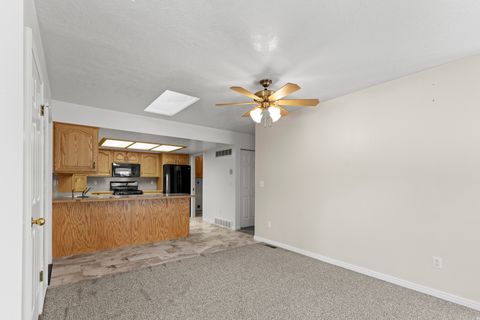 Tiny photo for 904 E 5650 S, South Ogden, UT 84405 (MLS # 2134755)