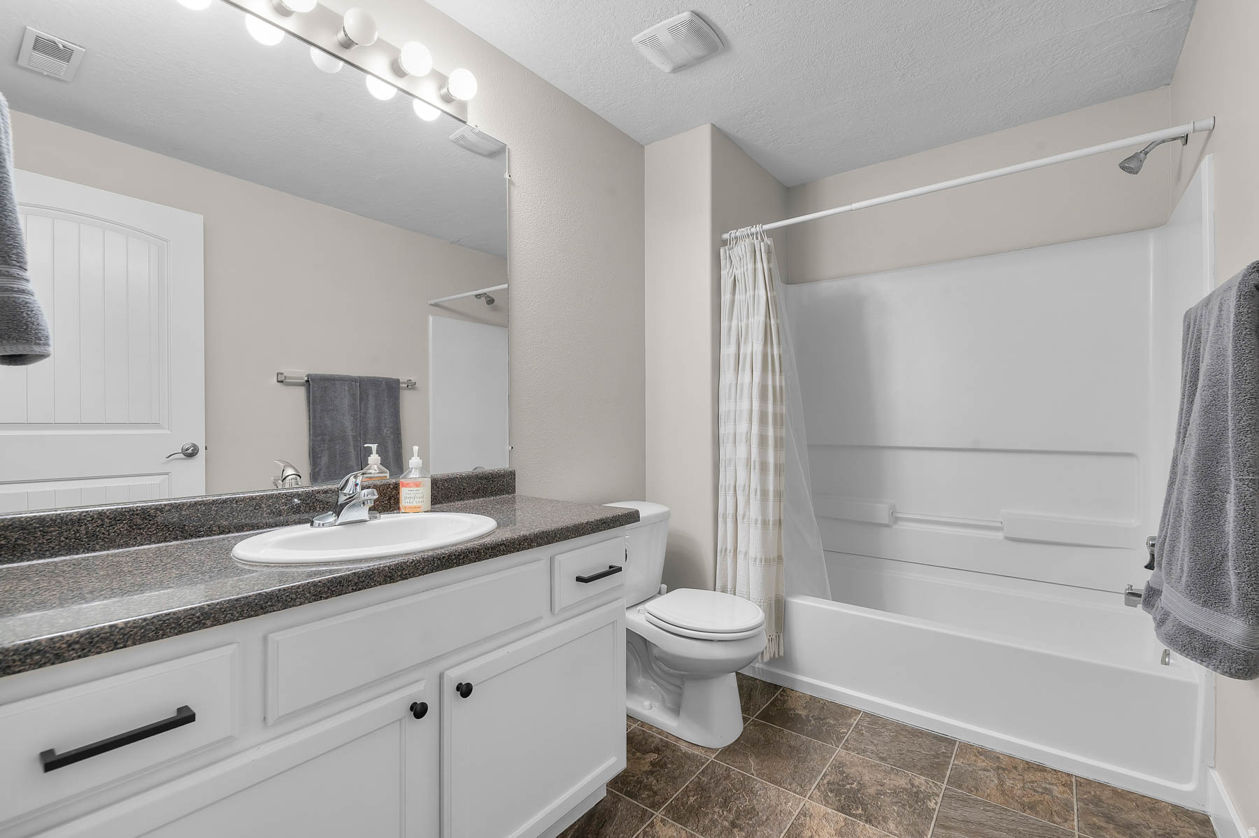 HARVEST HILL - Residential