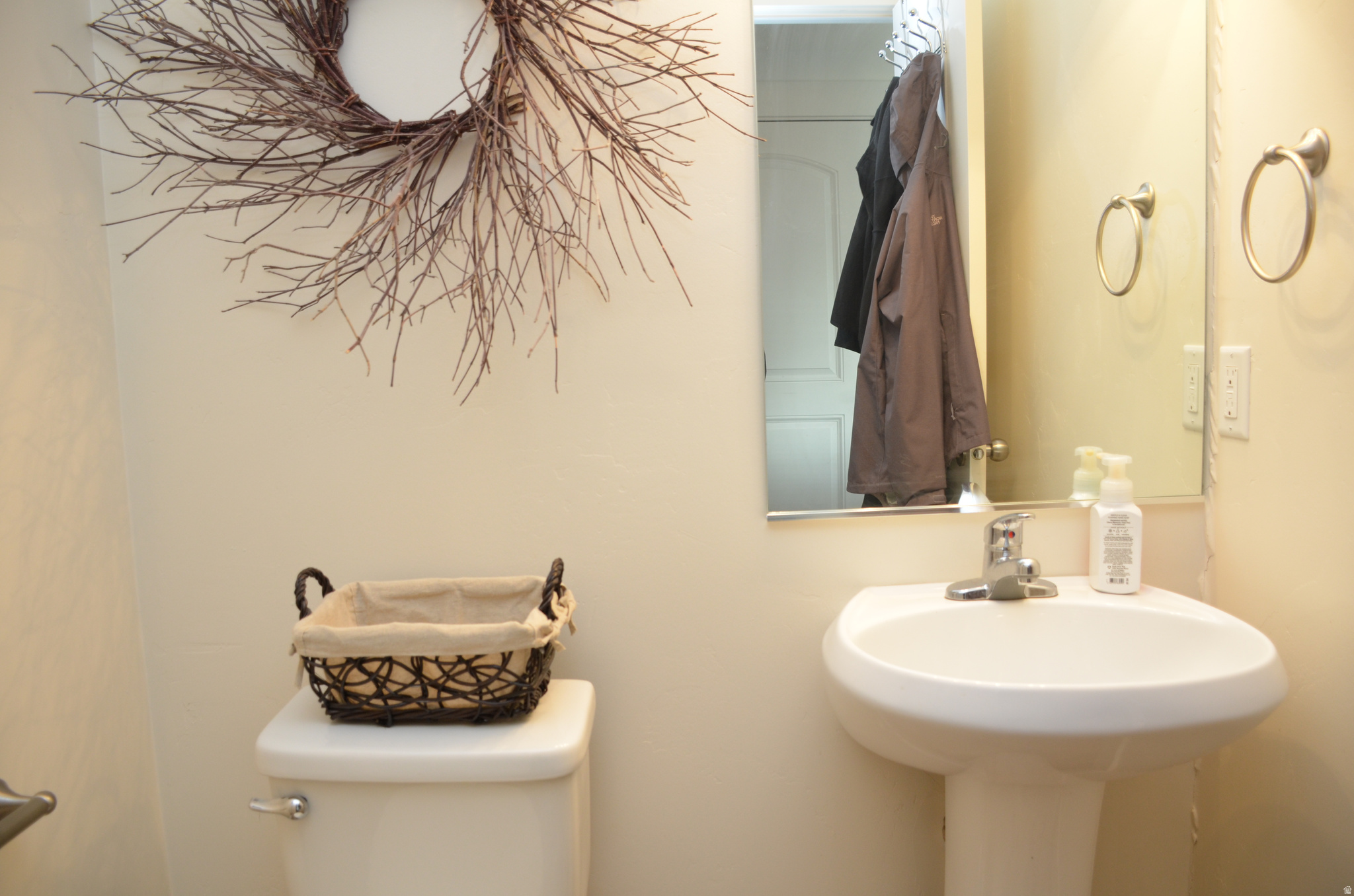 ASHBURY COURT - Residential