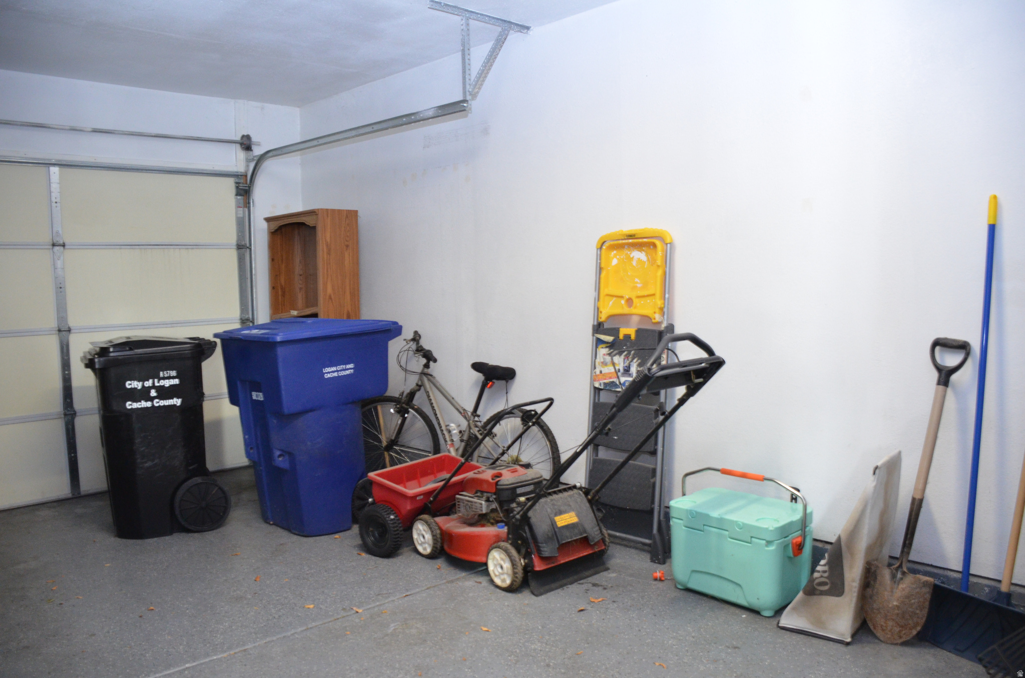 ASHBURY COURT - Residential