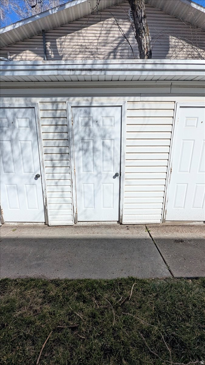 COLONIAL GARDENS - Residential