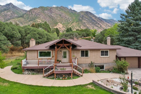 Photo of 400 S HIGH BENCH RD, Alpine, UT 84004 (MLS # 2180146)