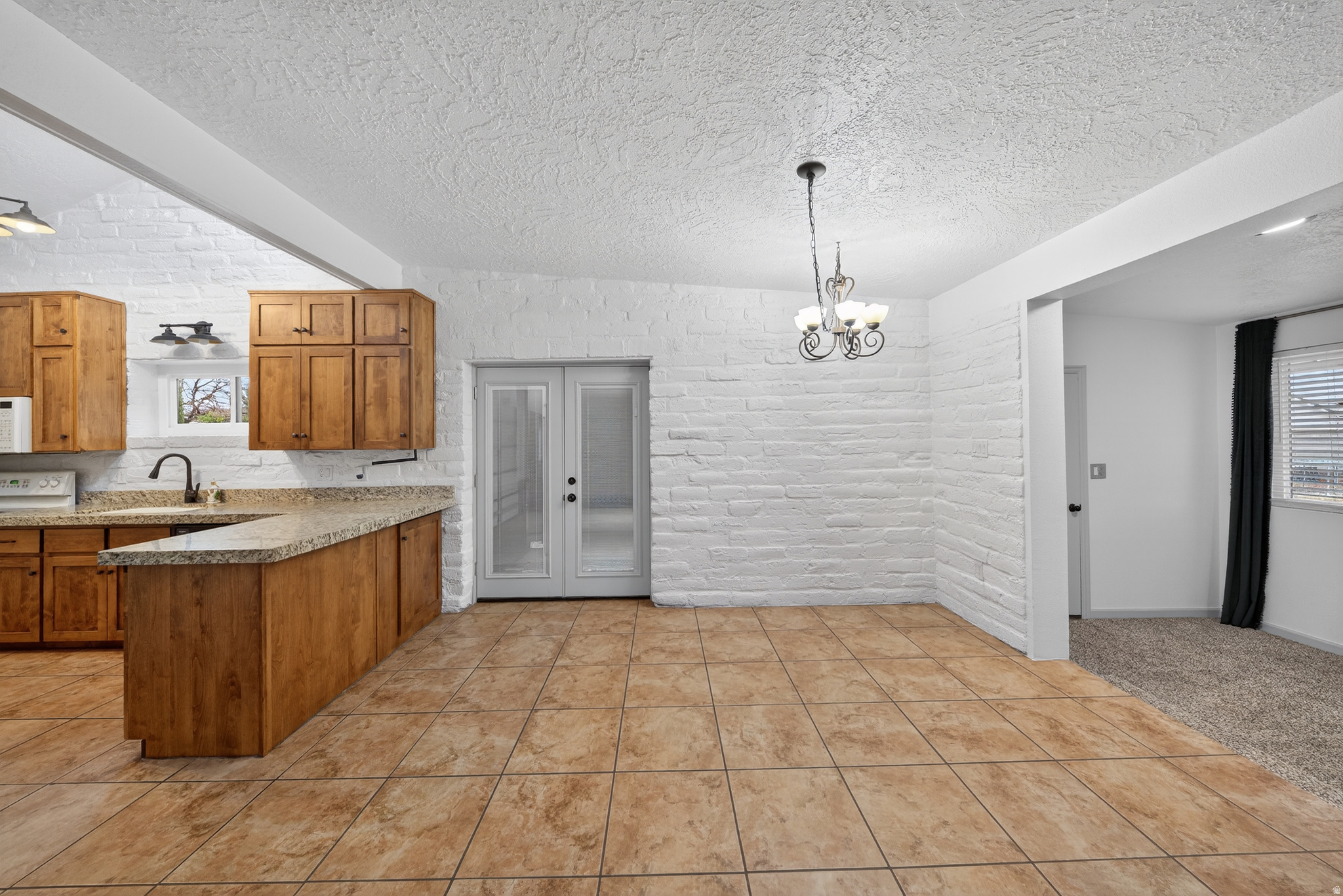 SUNSET EST B - Residential