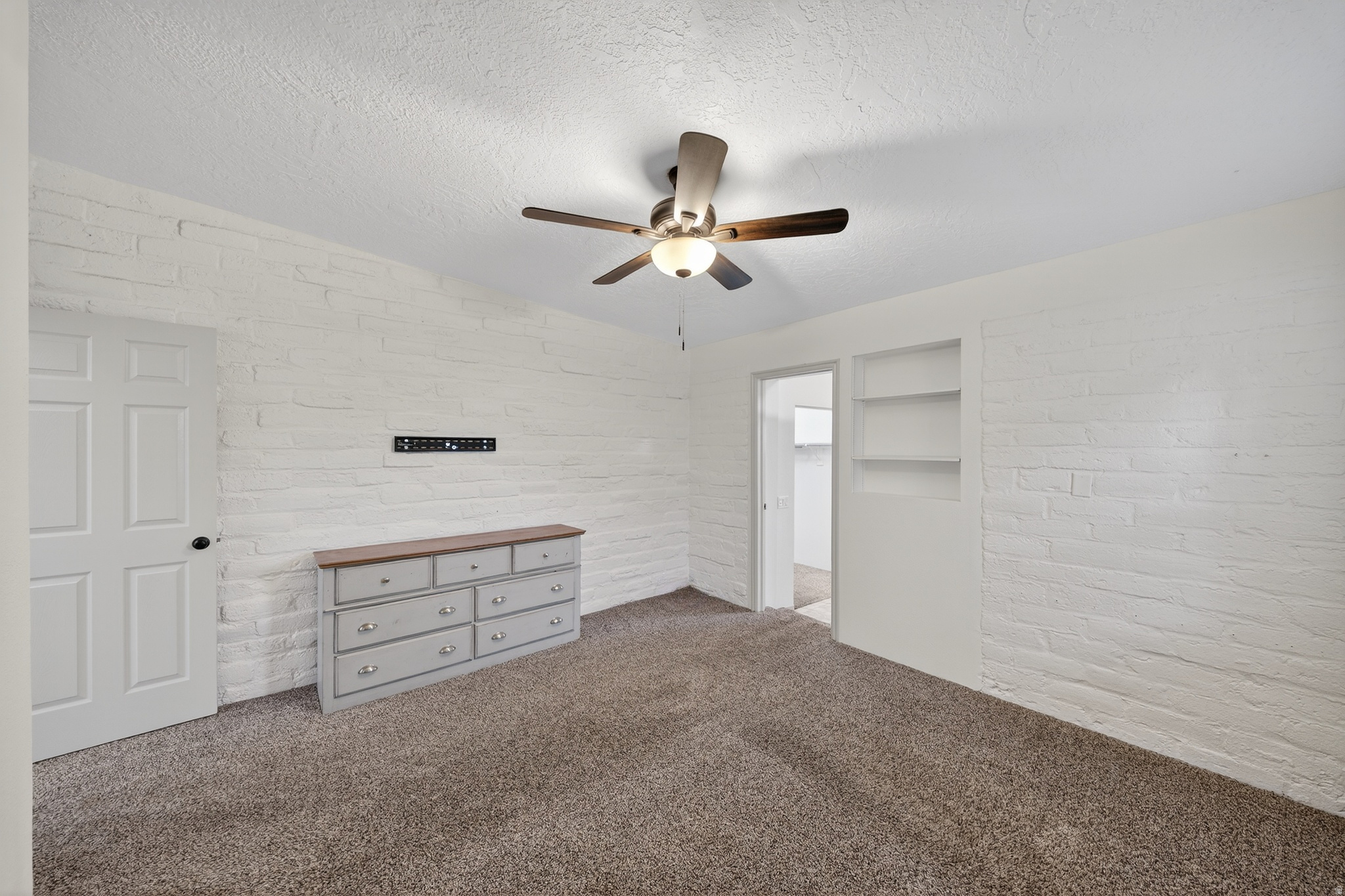 SUNSET EST B - Residential