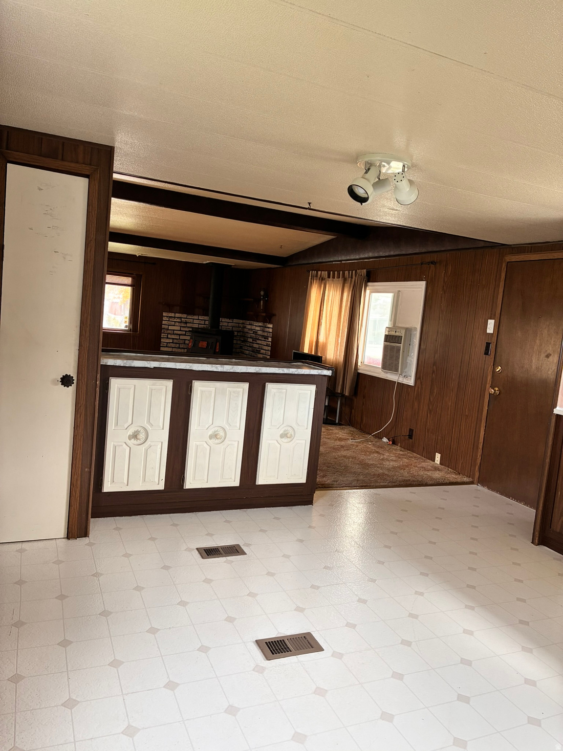 WINCHESTER ESTATES - Residential