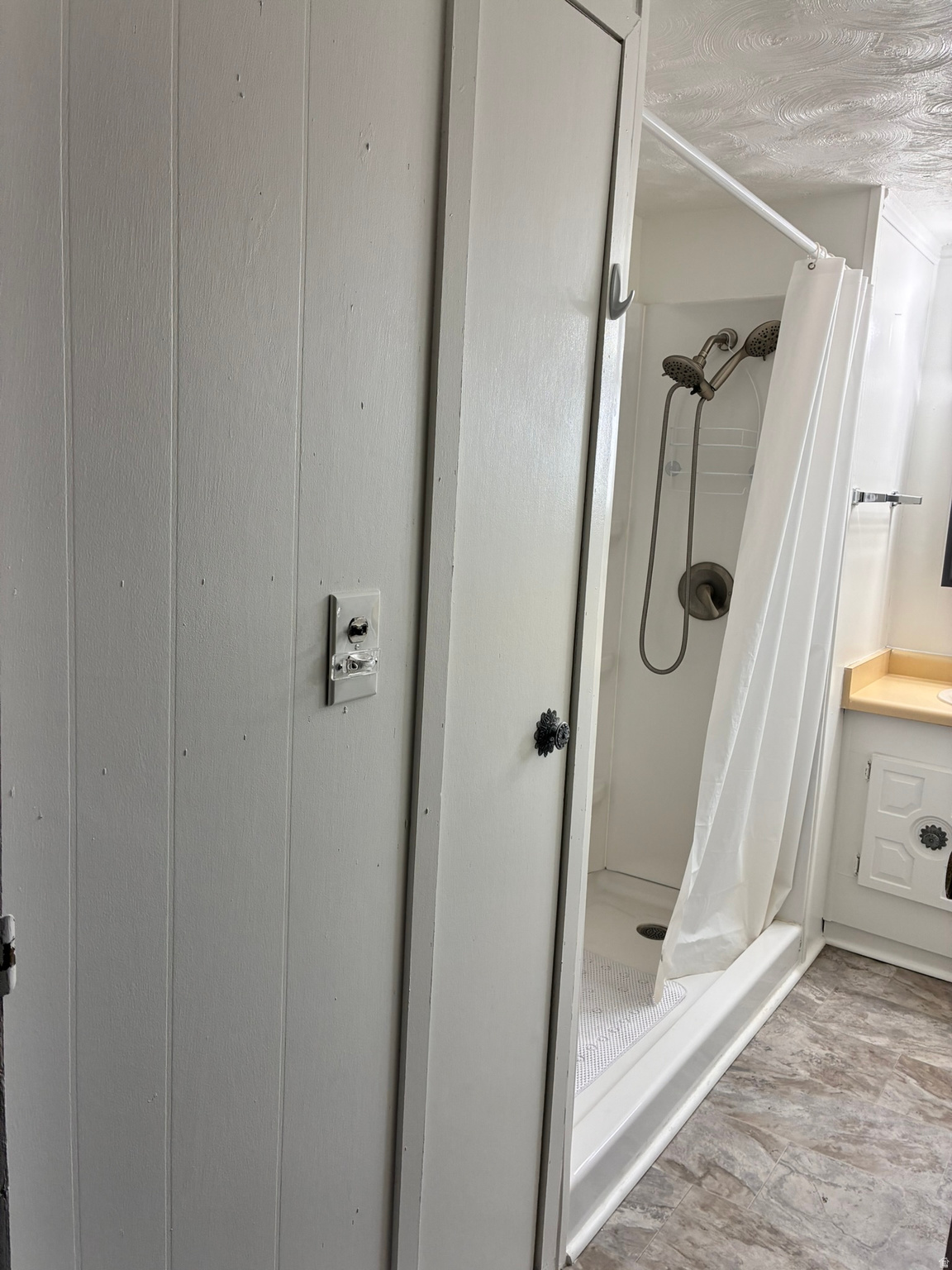 WINCHESTER ESTATES - Residential