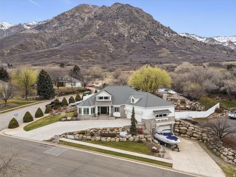 Photo of 4496 COTTONWOOD DR, Pleasant View, UT 84414 (MLS # 2133909)