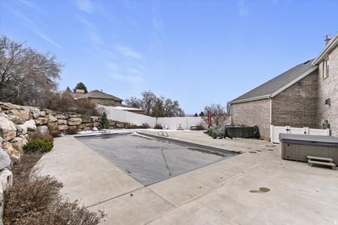 Tiny photo for 4496 COTTONWOOD DR, Pleasant View, UT 84414 (MLS # 2133909)