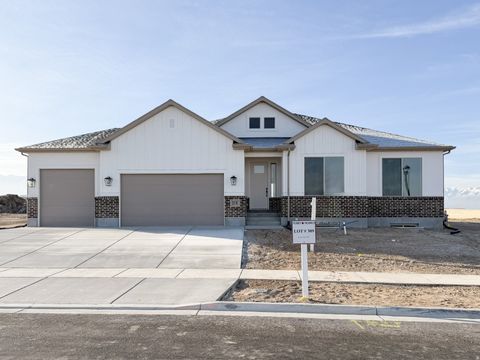 Photo of 533 W SOUTH TEMPLE ST #309, Tooele, UT 84074 (MLS # 2132799)