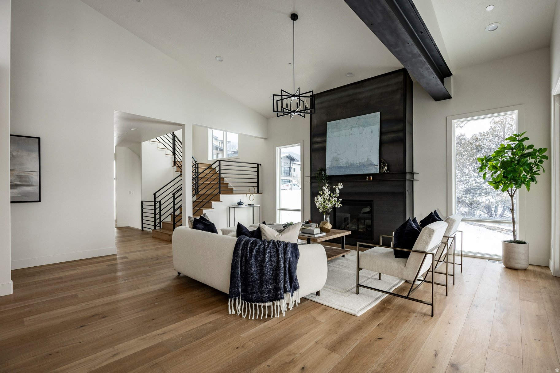 DISCOVERY RIDGE - Residential