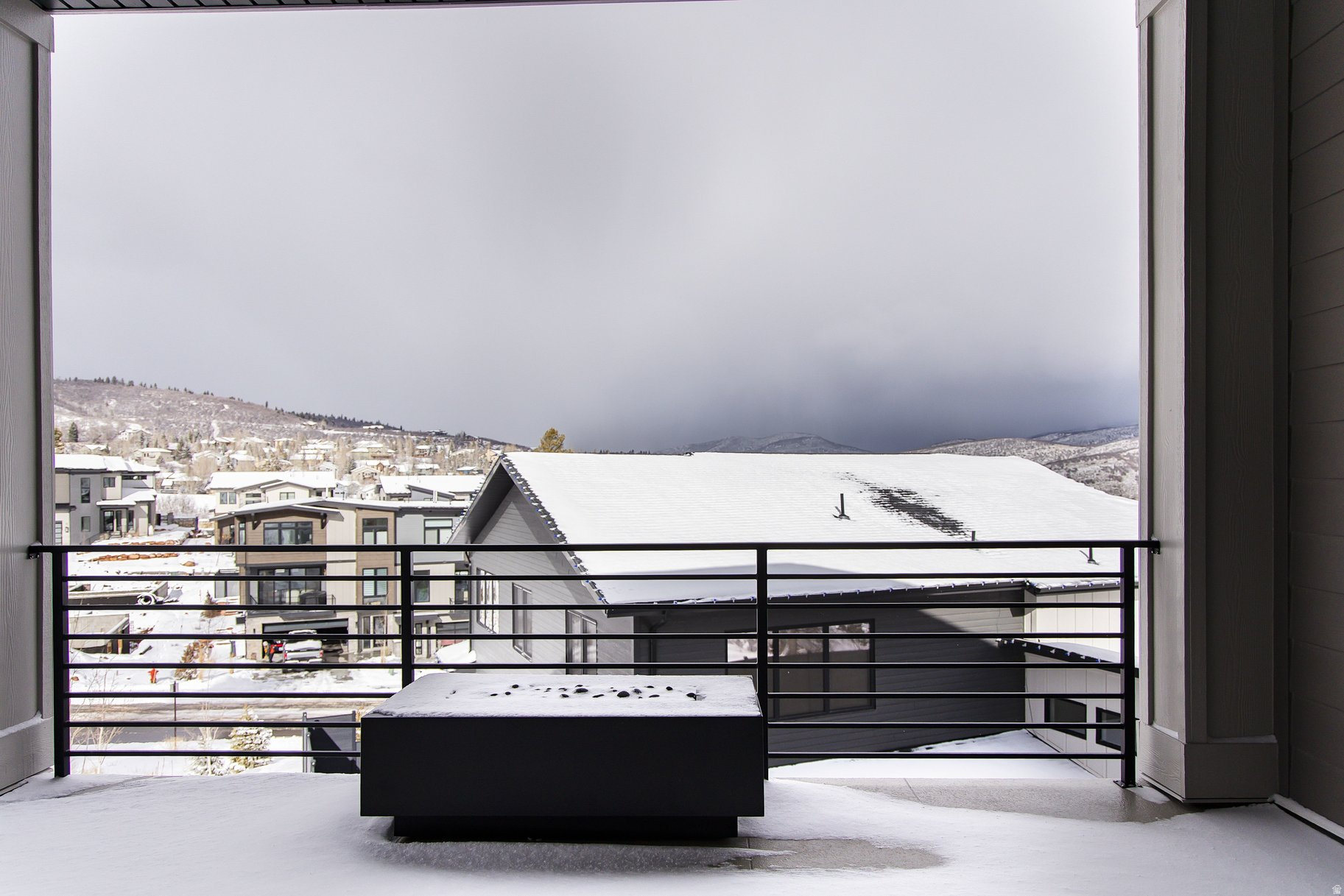 DISCOVERY RIDGE - Residential