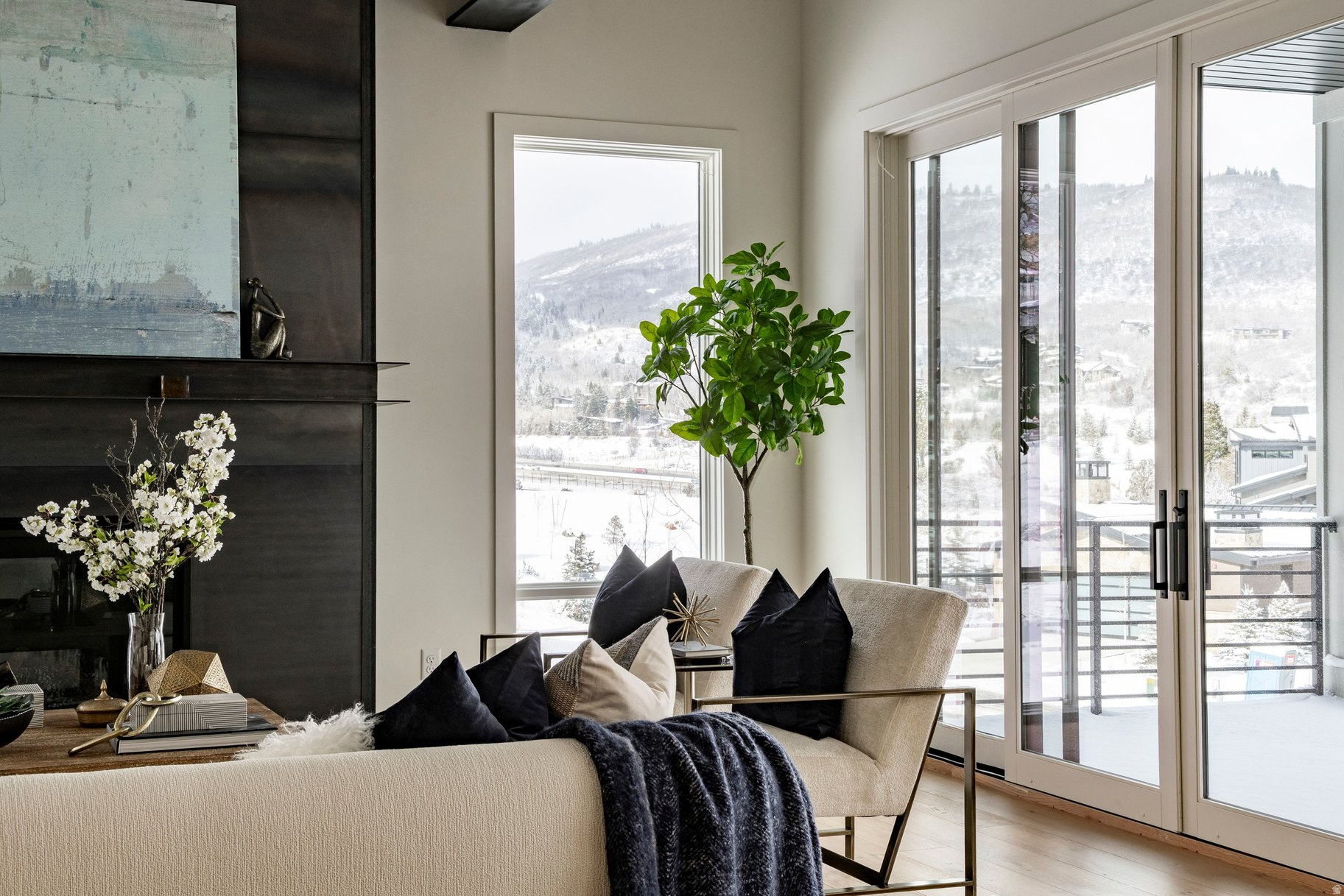 DISCOVERY RIDGE - Residential