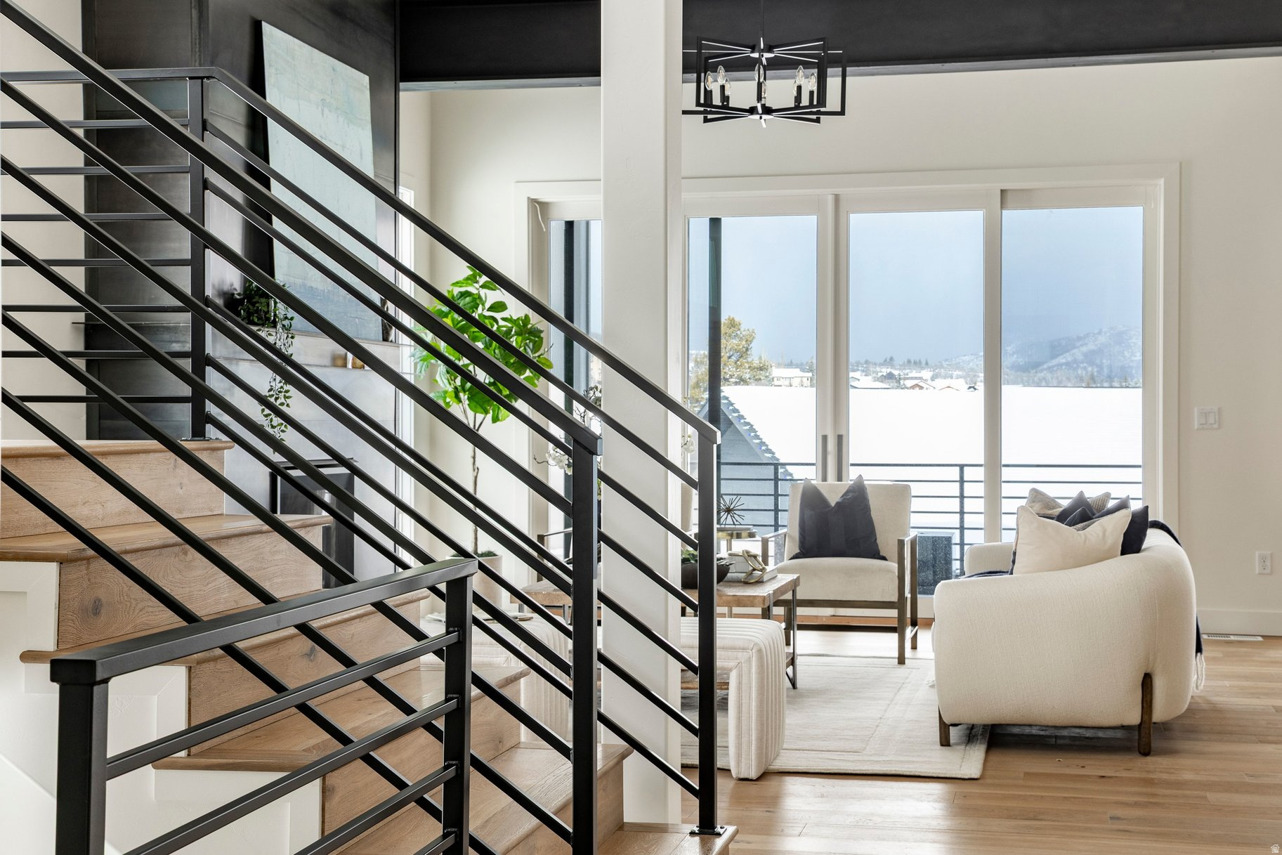 DISCOVERY RIDGE - Residential