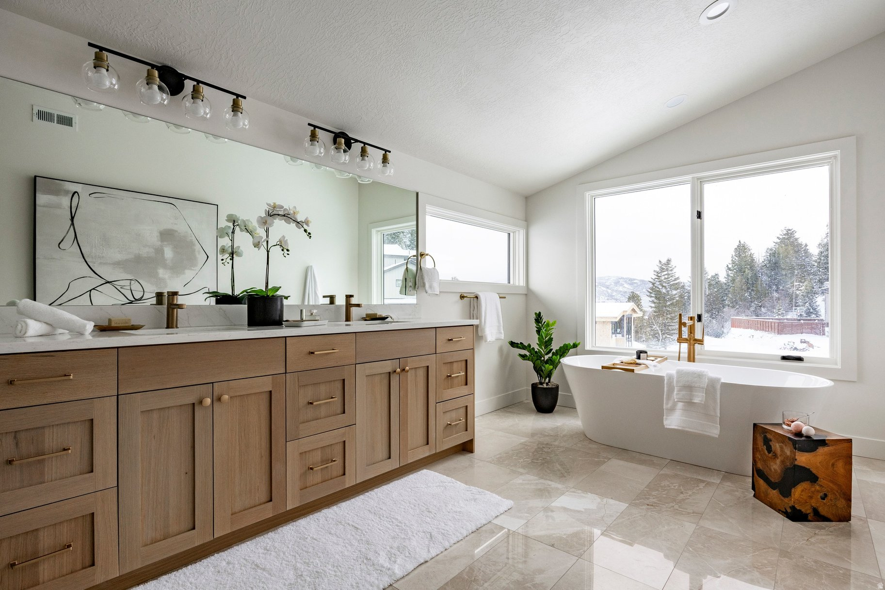 DISCOVERY RIDGE - Residential