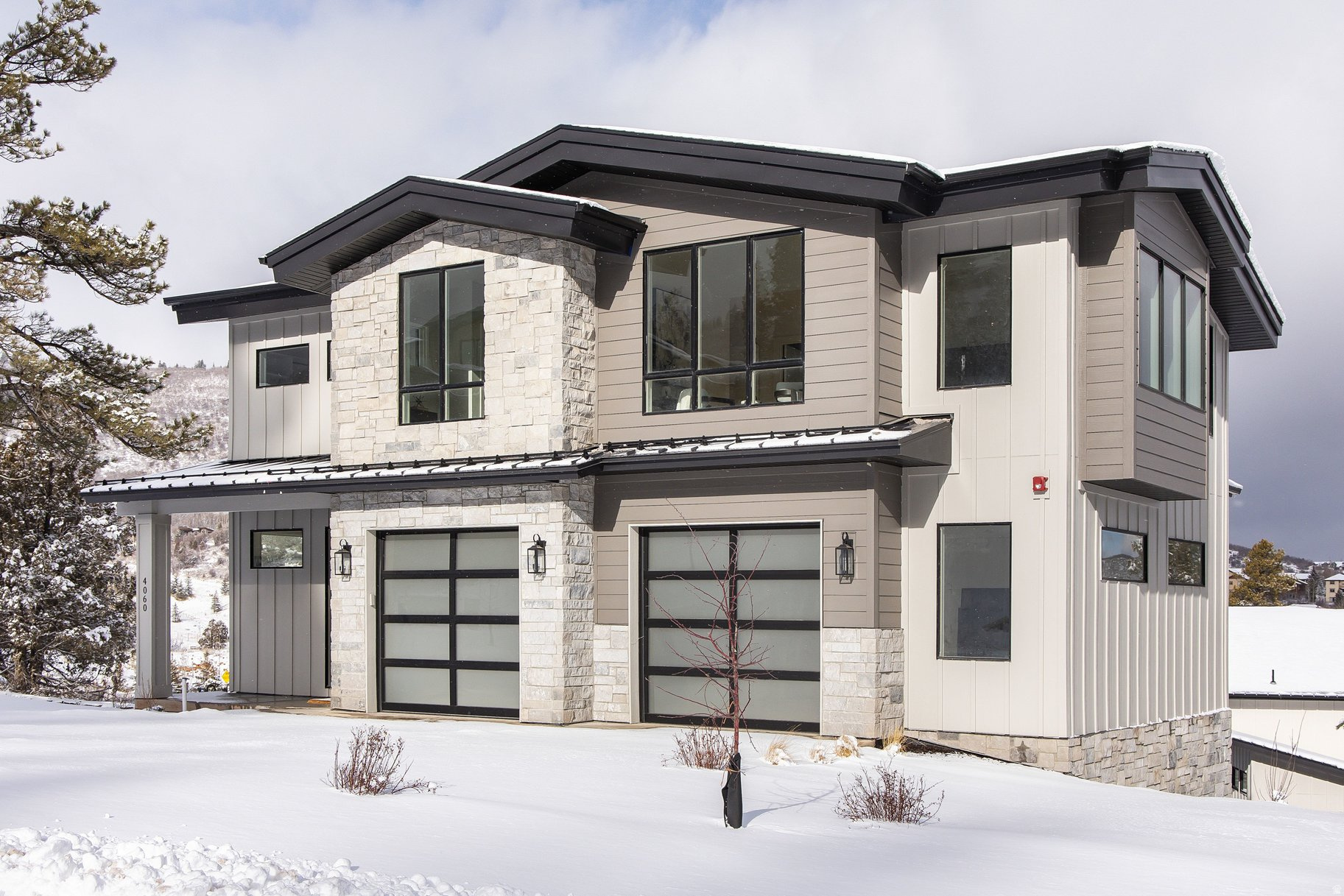 DISCOVERY RIDGE - Residential