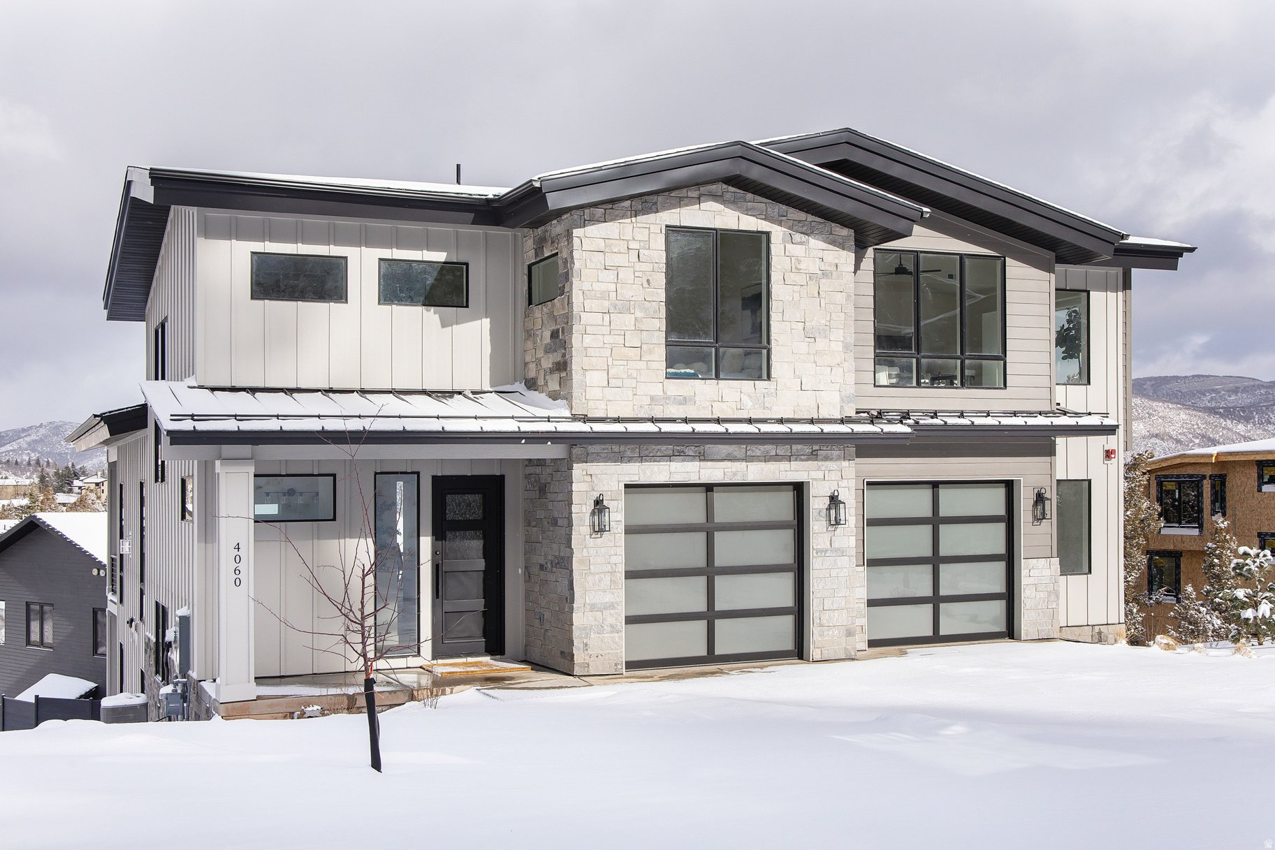 DISCOVERY RIDGE - Residential