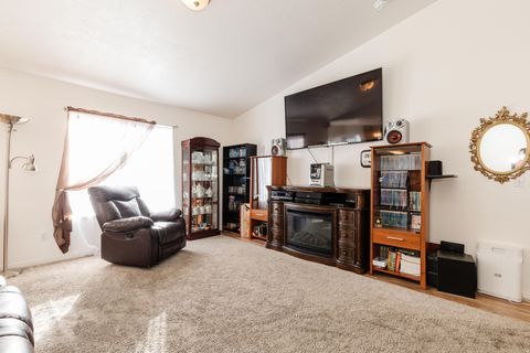 Tiny photo for 1076 E HYRUM BLVD, Hyrum, UT 84319 (MLS # 2129438)