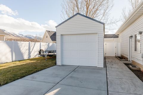Tiny photo for 1076 E HYRUM BLVD, Hyrum, UT 84319 (MLS # 2129438)