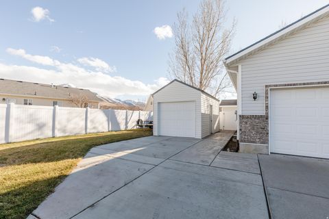 Tiny photo for 1076 E HYRUM BLVD, Hyrum, UT 84319 (MLS # 2129438)
