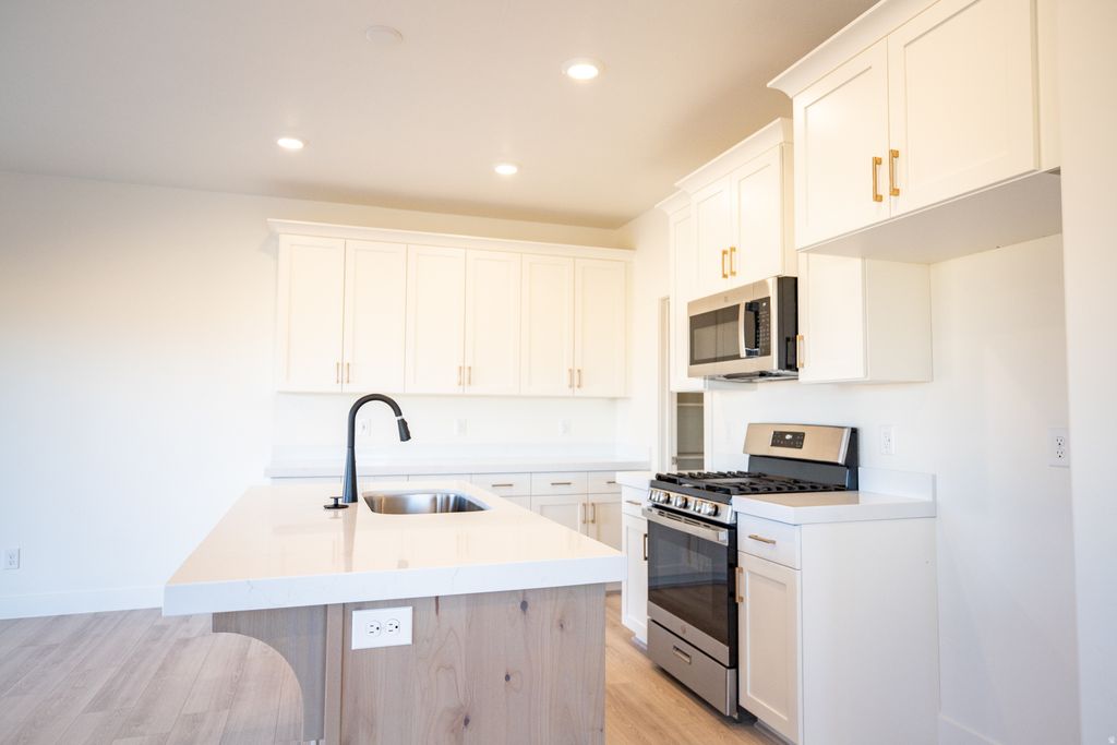 Photo of 1152 N 1020 W, Salem, UT 84653 (MLS # 2133535)