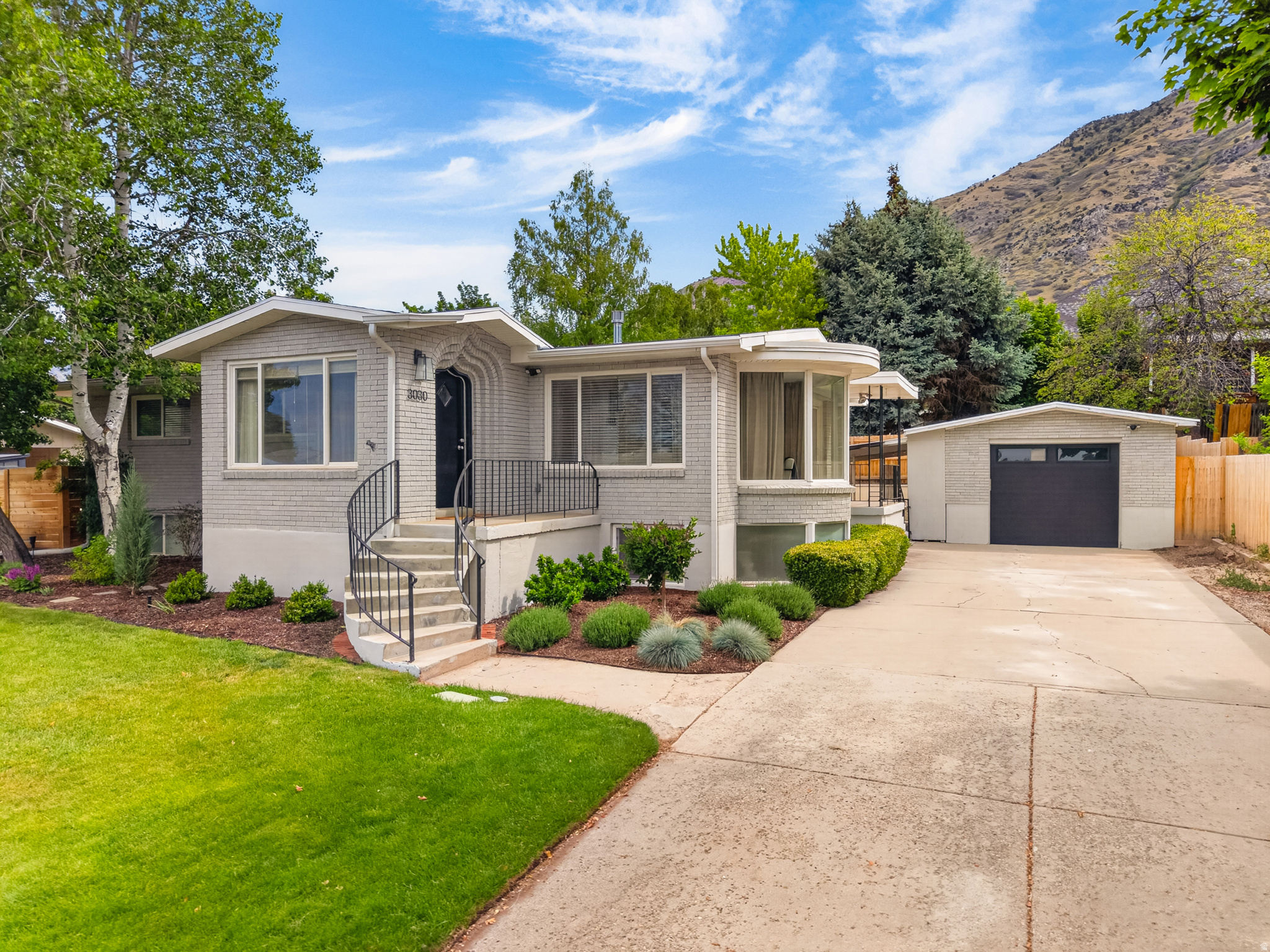 INDIAN HILLS - Residential