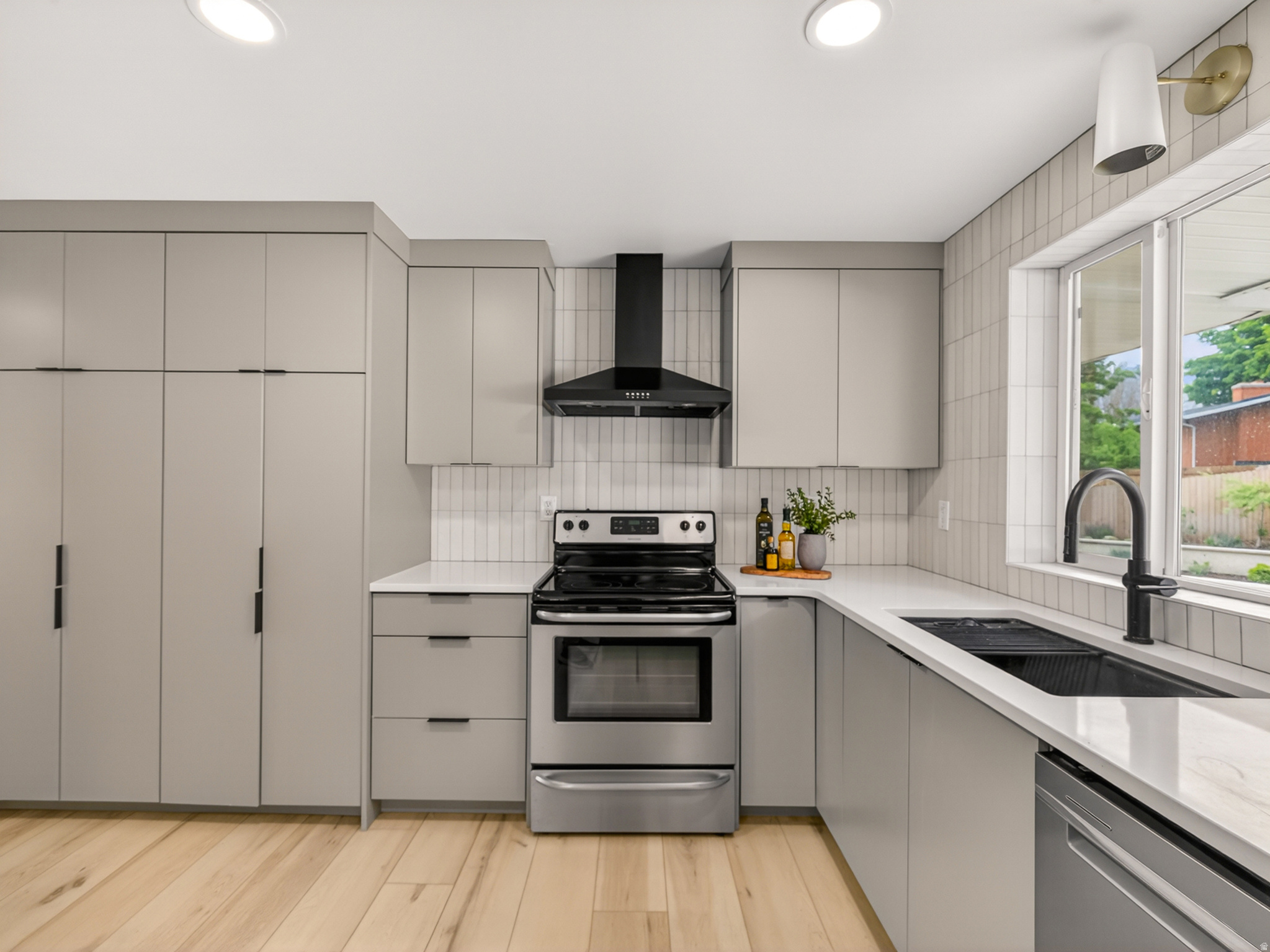 INDIAN HILLS - Residential
