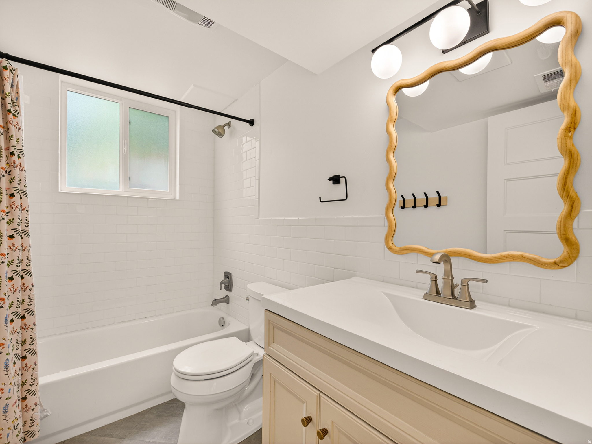 INDIAN HILLS - Residential
