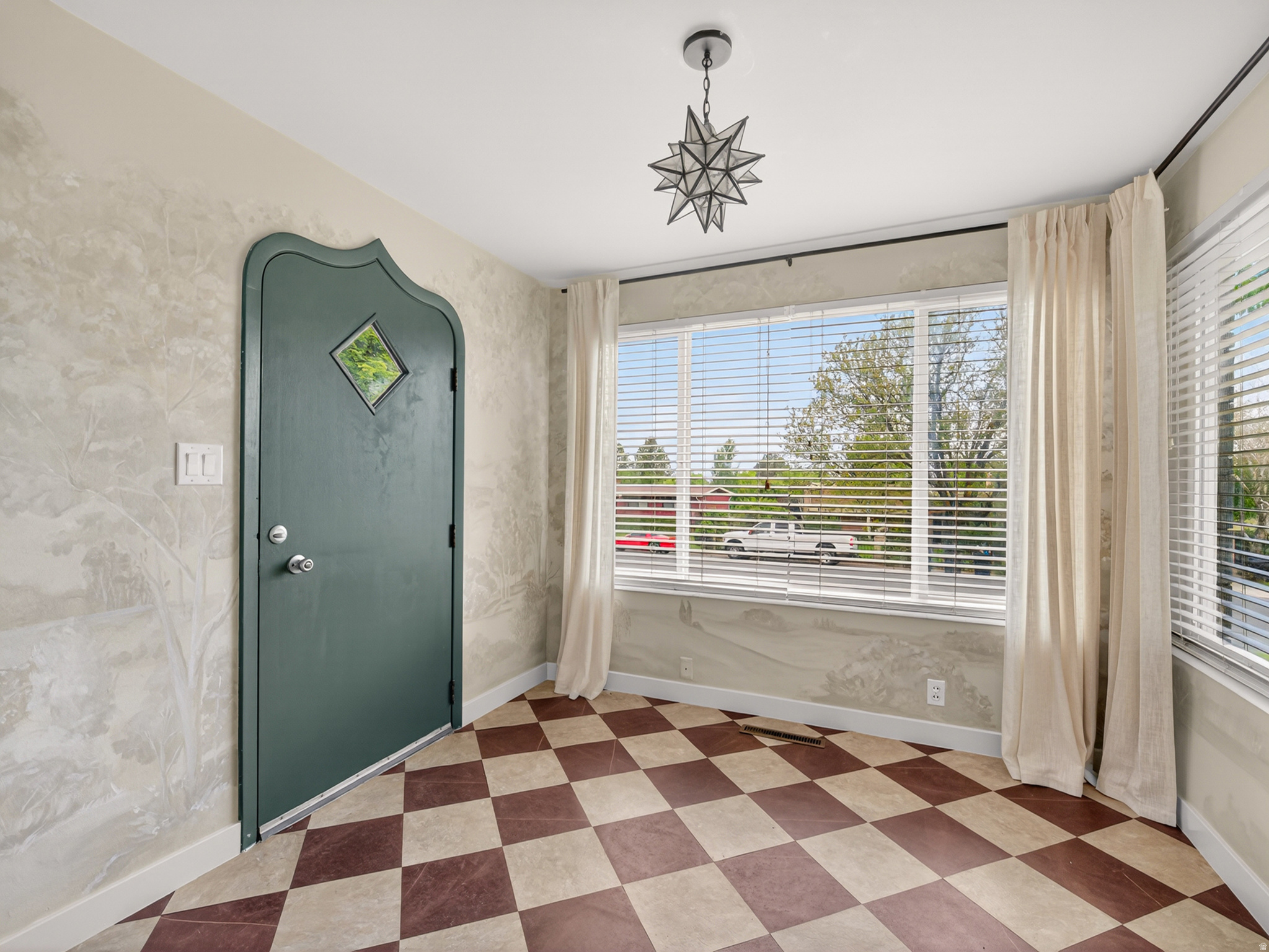 INDIAN HILLS - Residential