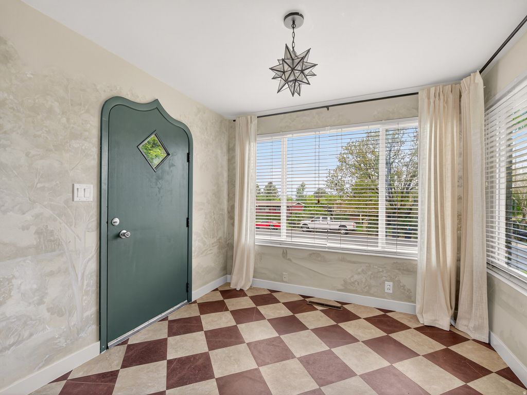 Photo of 3030 CHEROKEE LN, Provo, UT 84604 (MLS # 2158042)