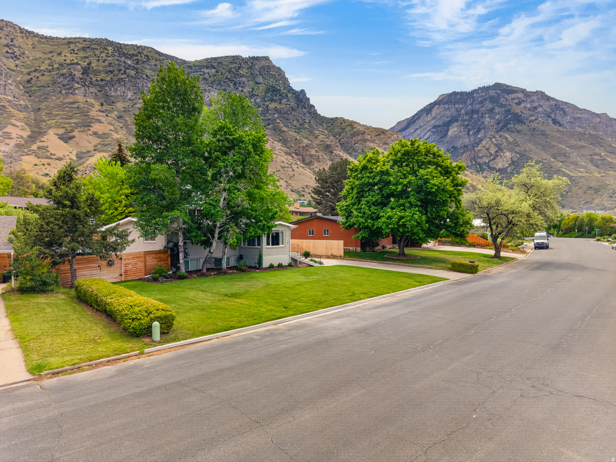 INDIAN HILLS - Residential