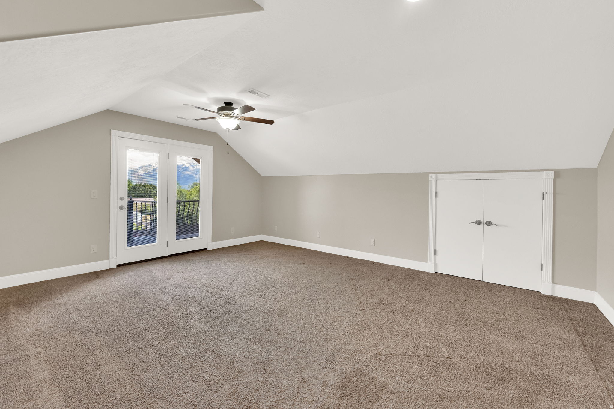 LINCOLN ESTATES # 5 - Residential