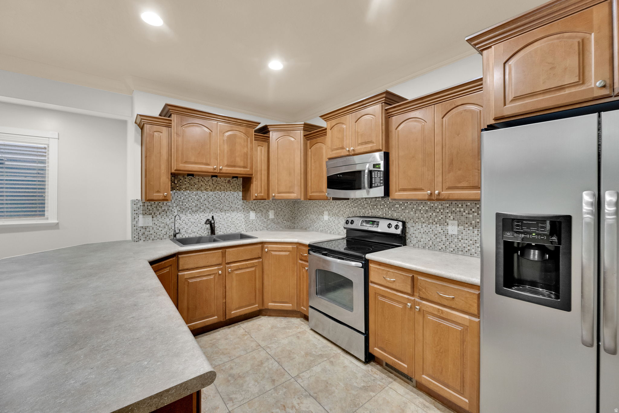 LINCOLN ESTATES # 5 - Residential