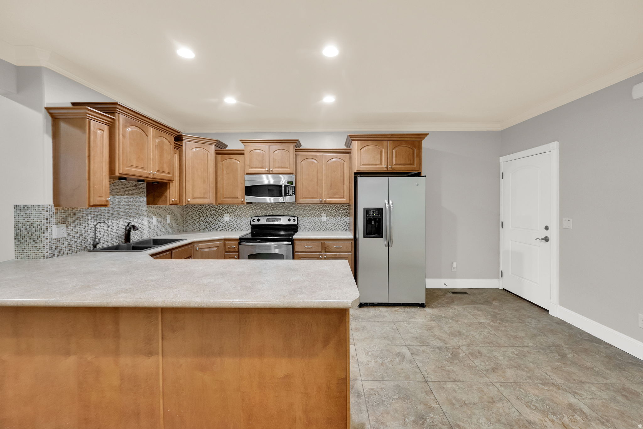 LINCOLN ESTATES # 5 - Residential