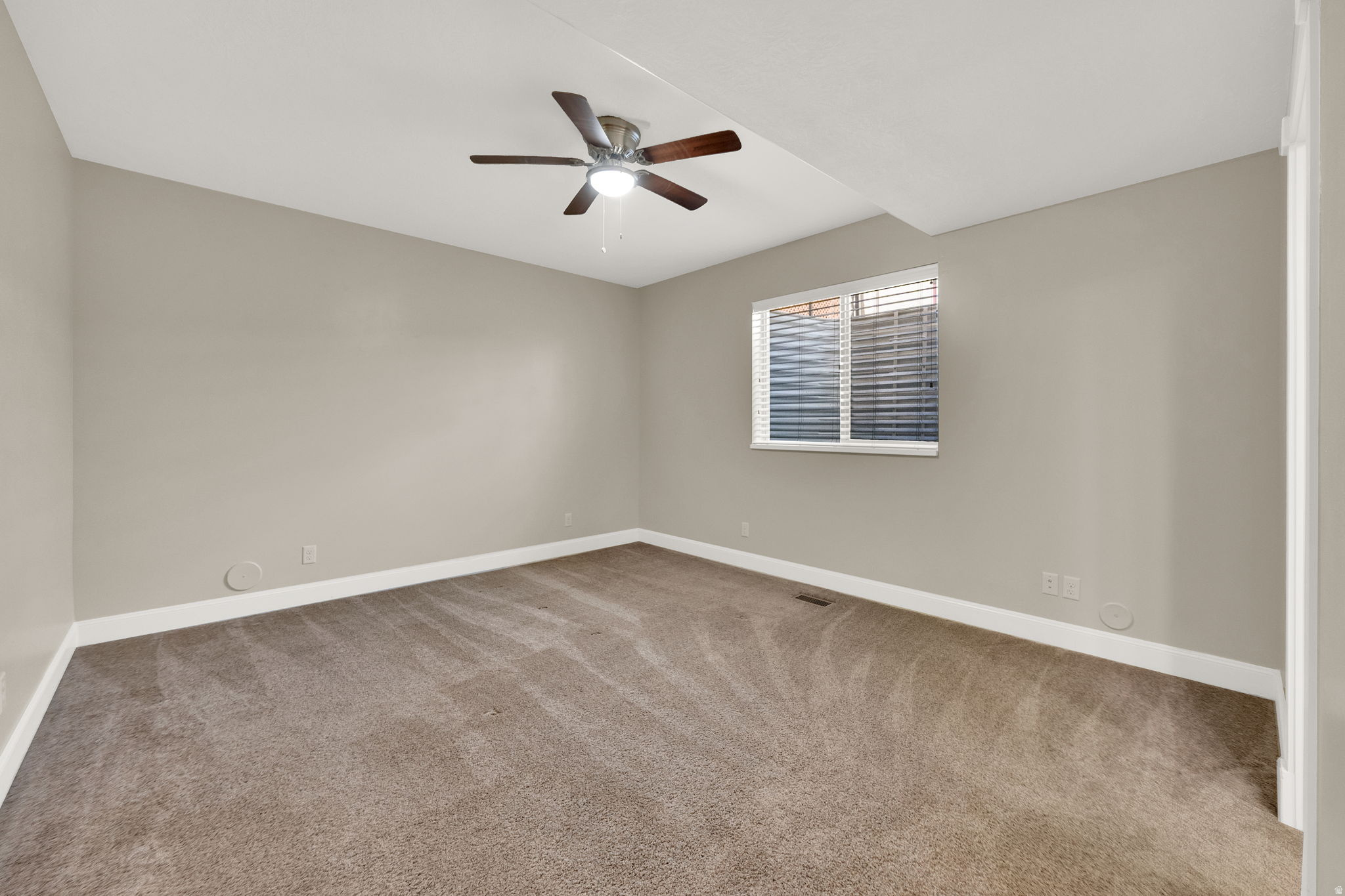 LINCOLN ESTATES # 5 - Residential