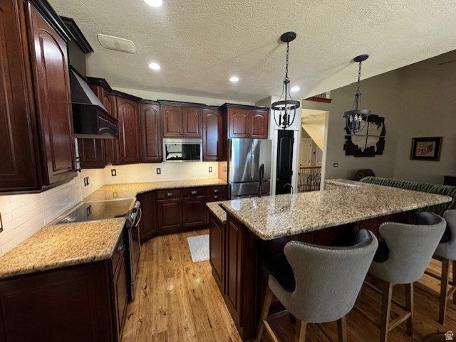 LINCOLN ESTATES # 5 - Residential