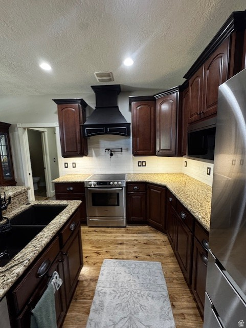 LINCOLN ESTATES # 5 - Residential