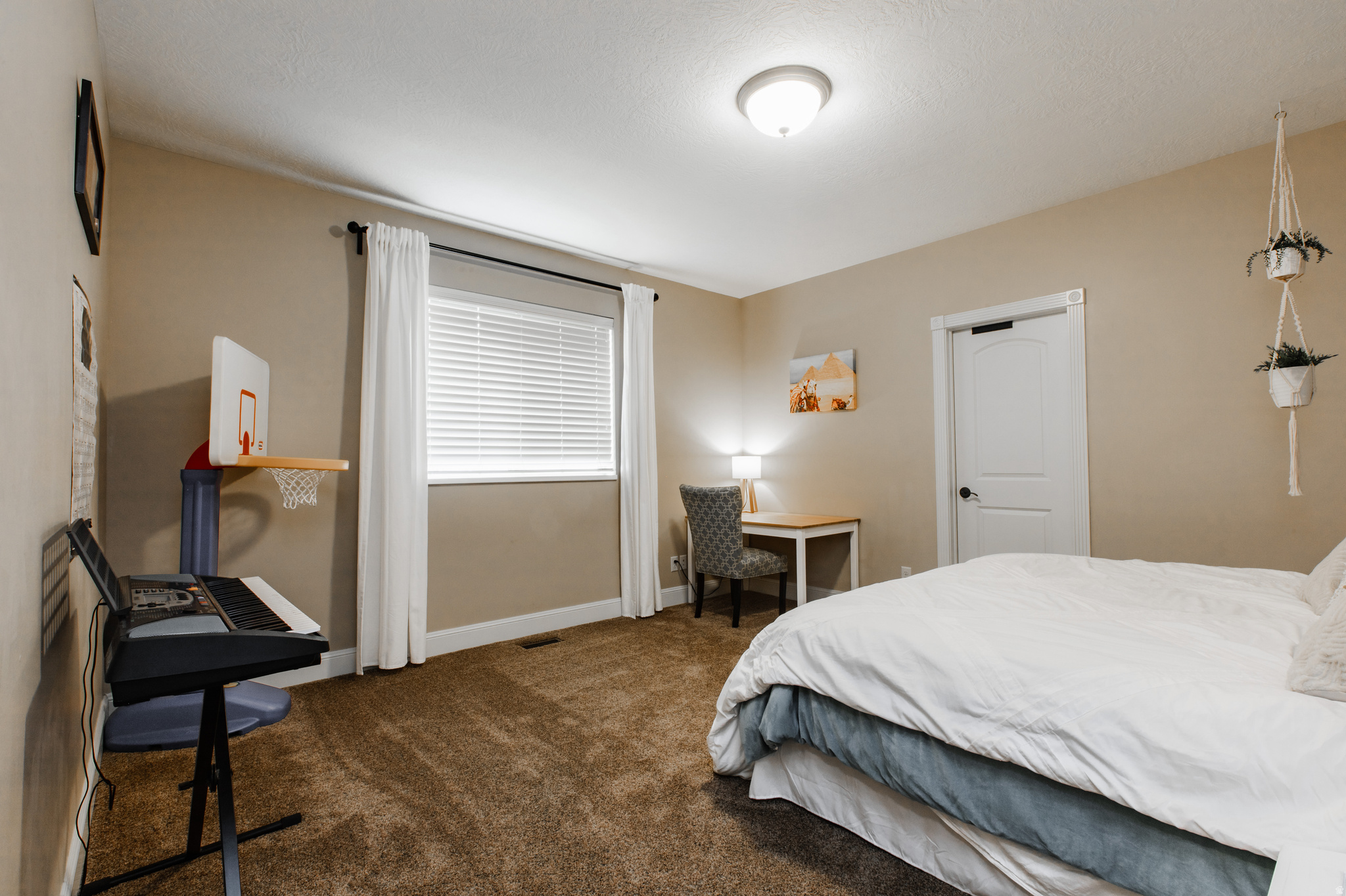 LINCOLN ESTATES # 5 - Residential