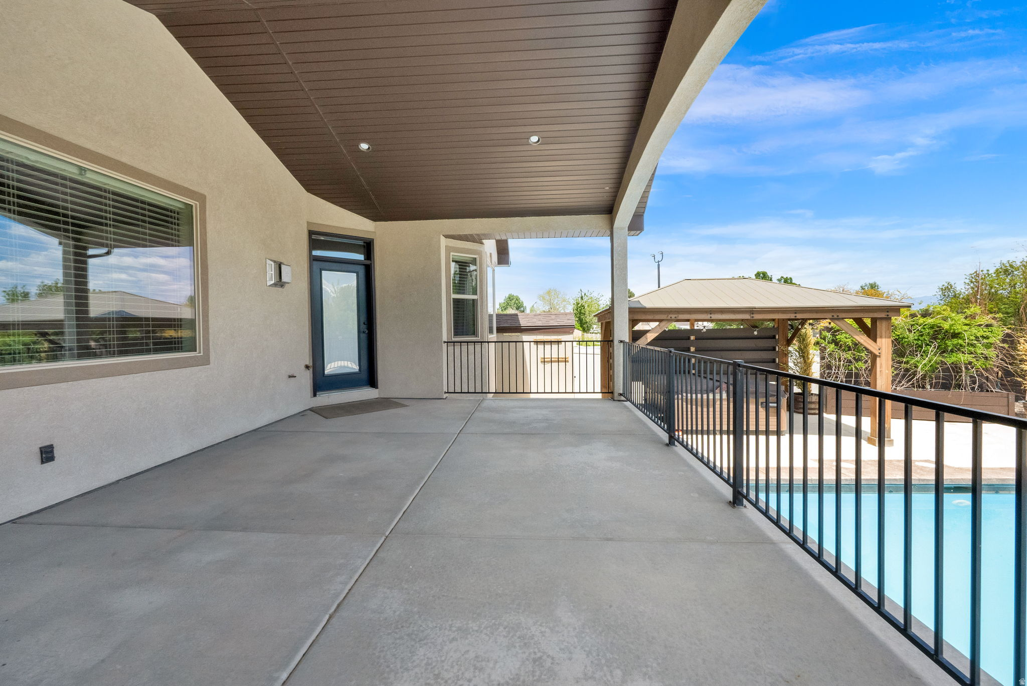LINCOLN ESTATES # 5 - Residential