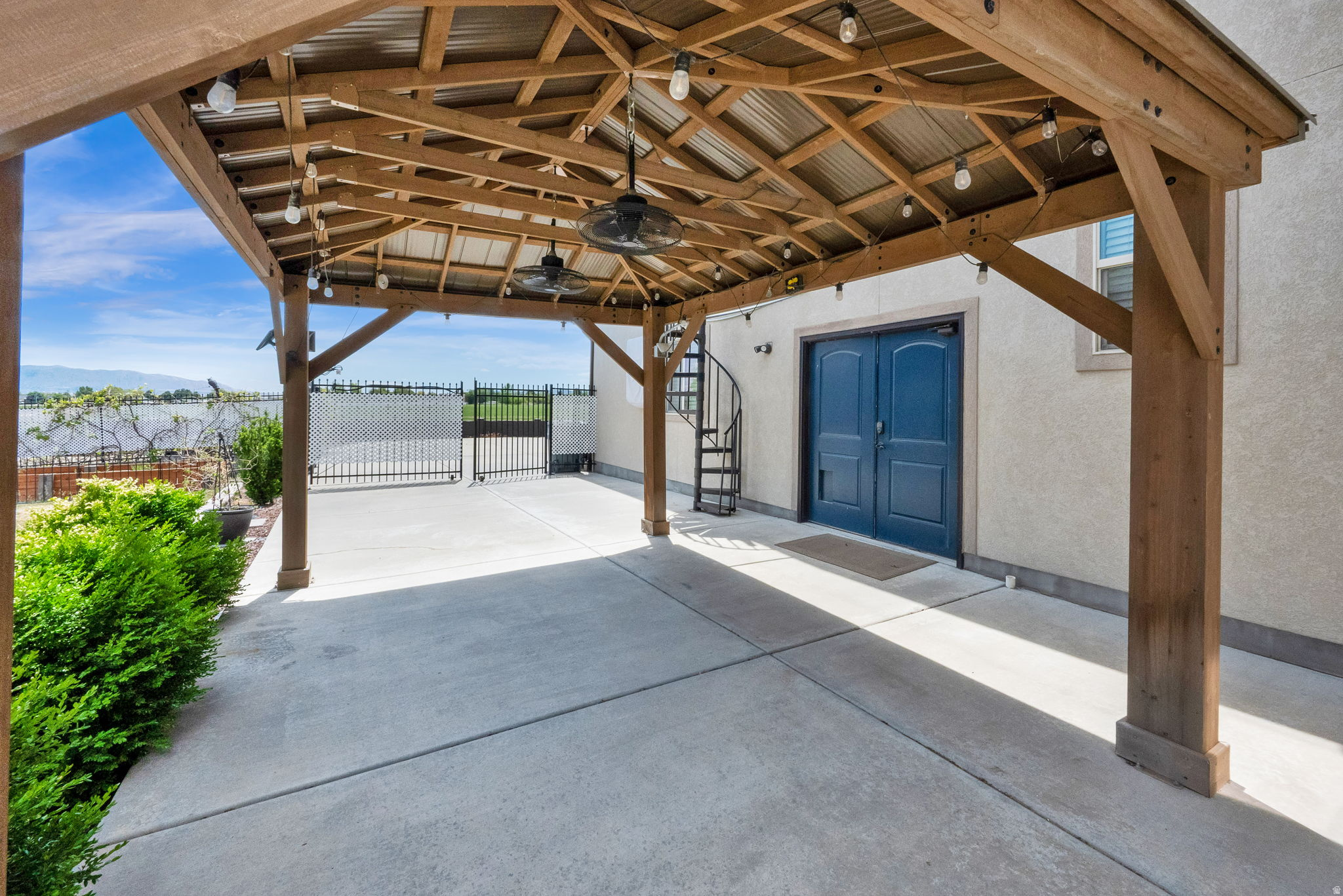 LINCOLN ESTATES # 5 - Residential