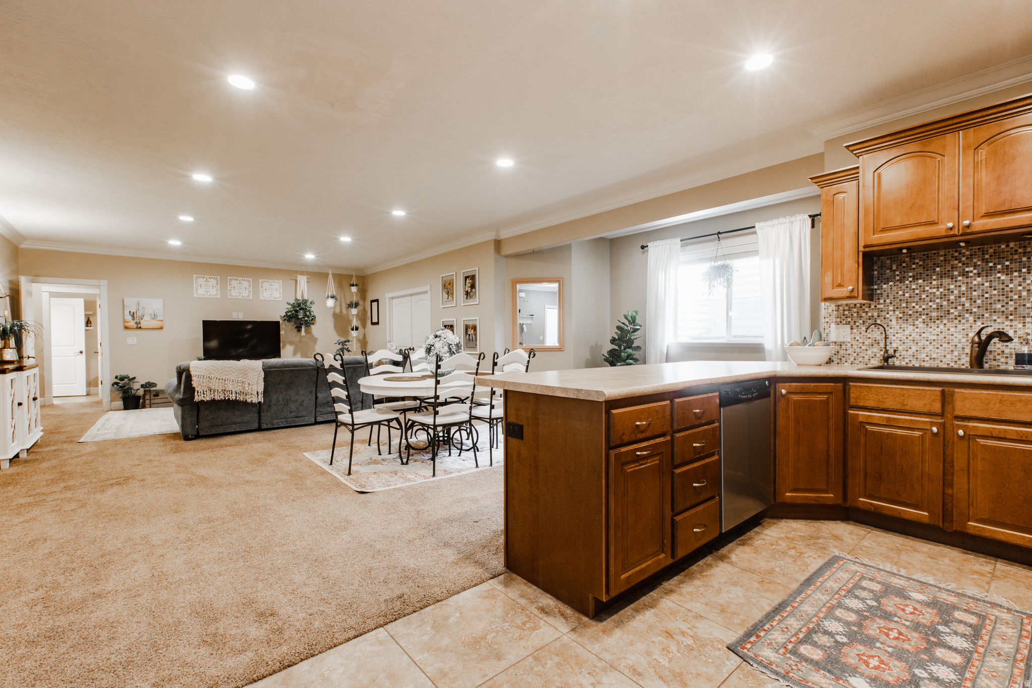 LINCOLN ESTATES # 5 - Residential