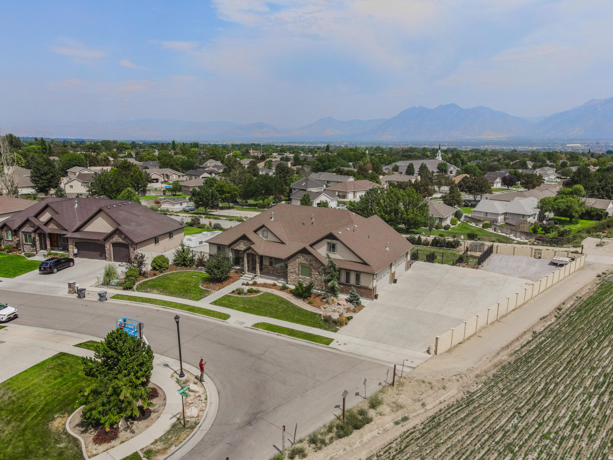 LINCOLN ESTATES # 5 - Residential