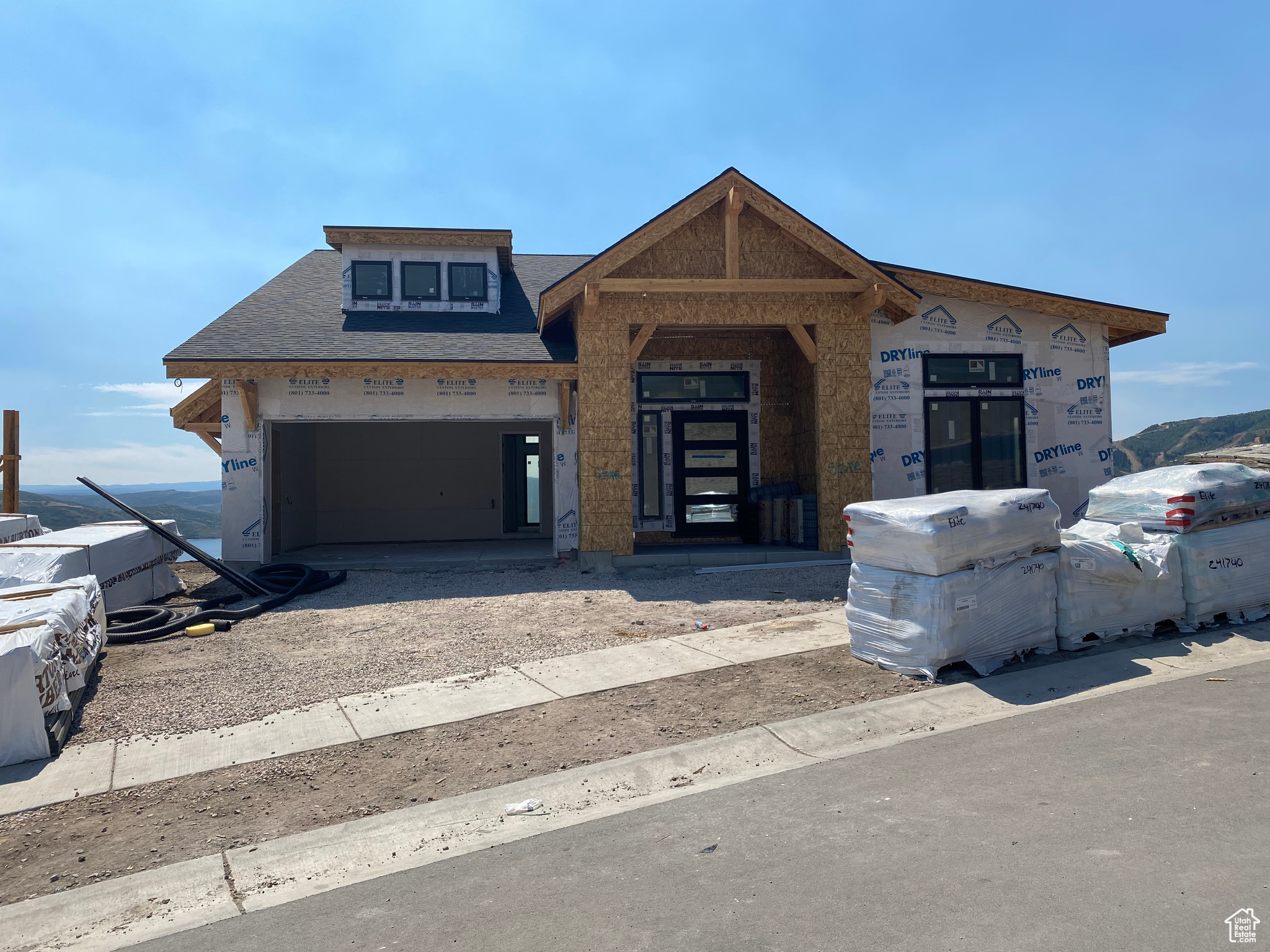 AMANTI LAGO - Residential