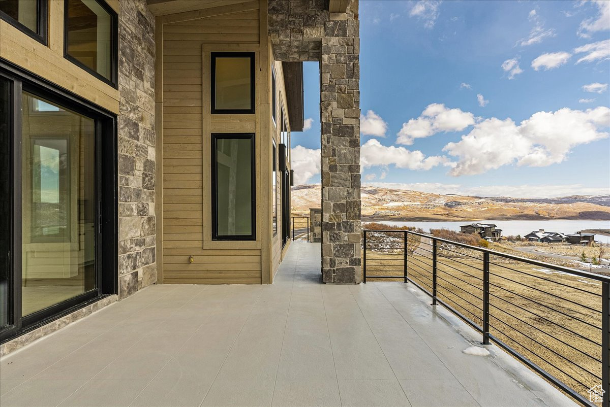 AMANTI LAGO - Residential