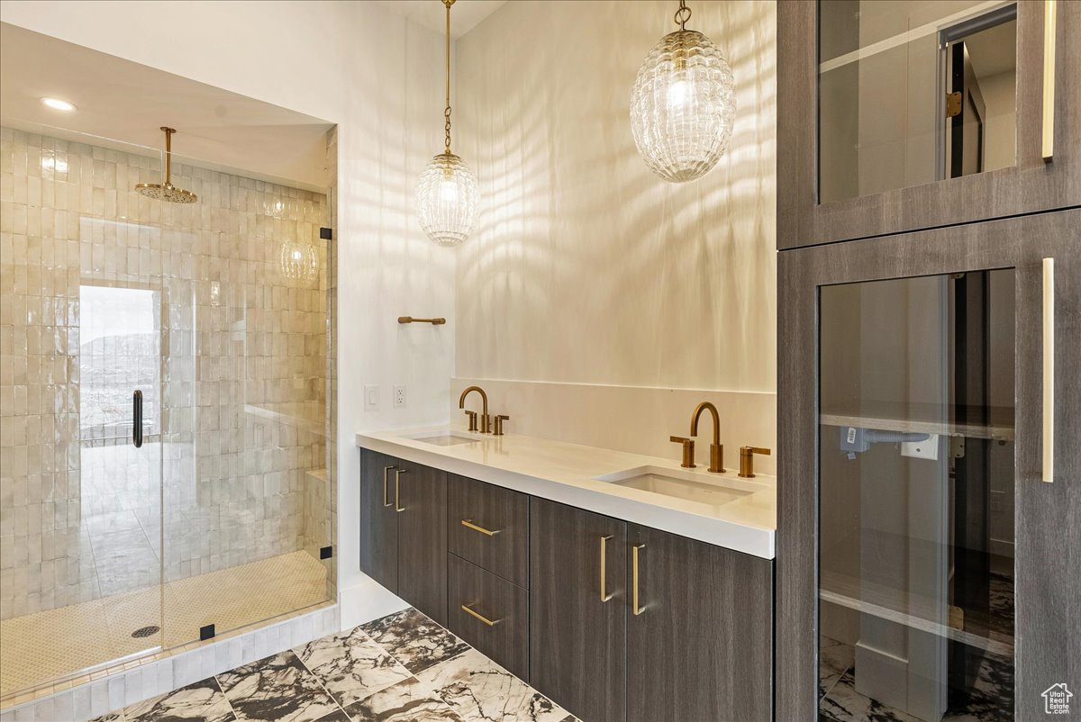 AMANTI LAGO - Residential