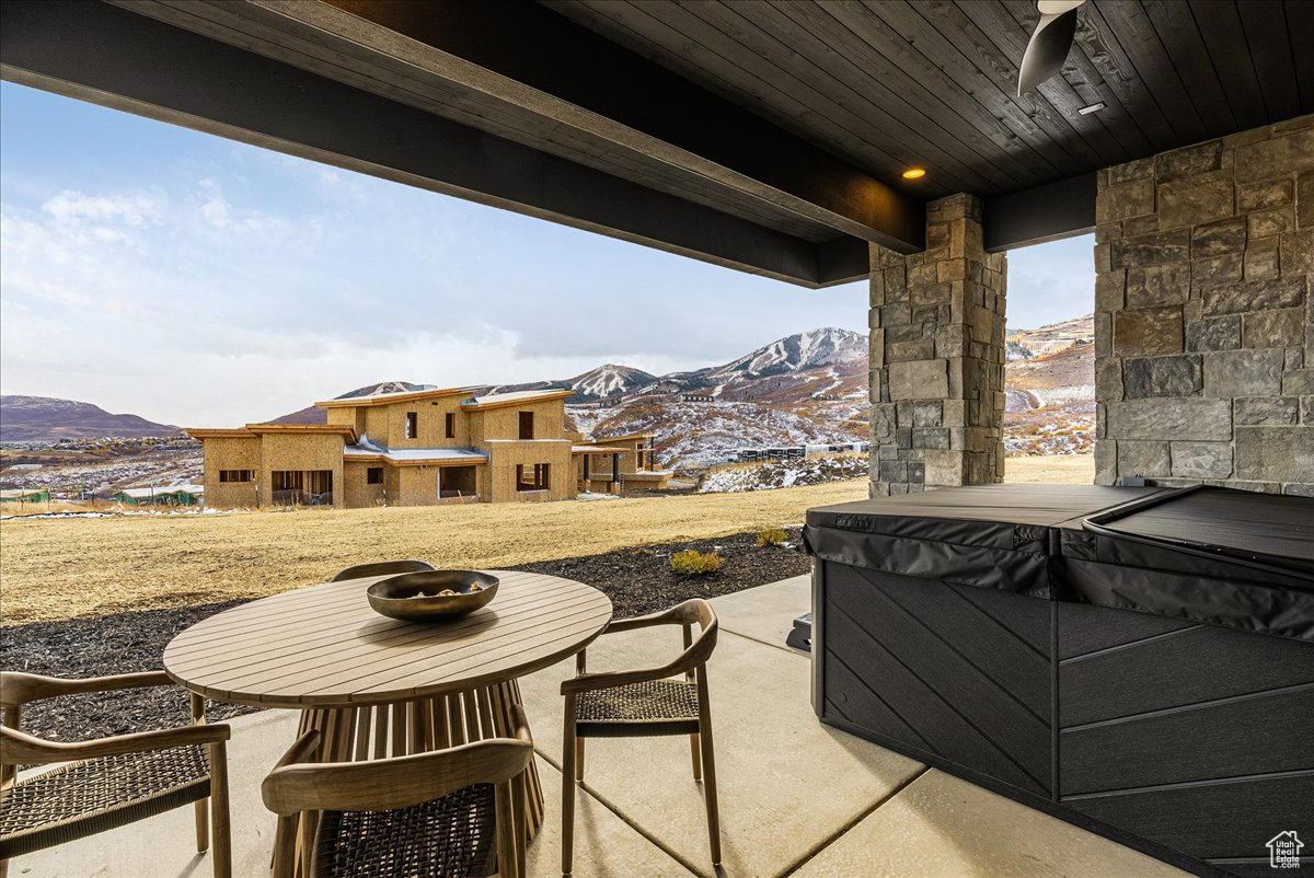 AMANTI LAGO - Residential