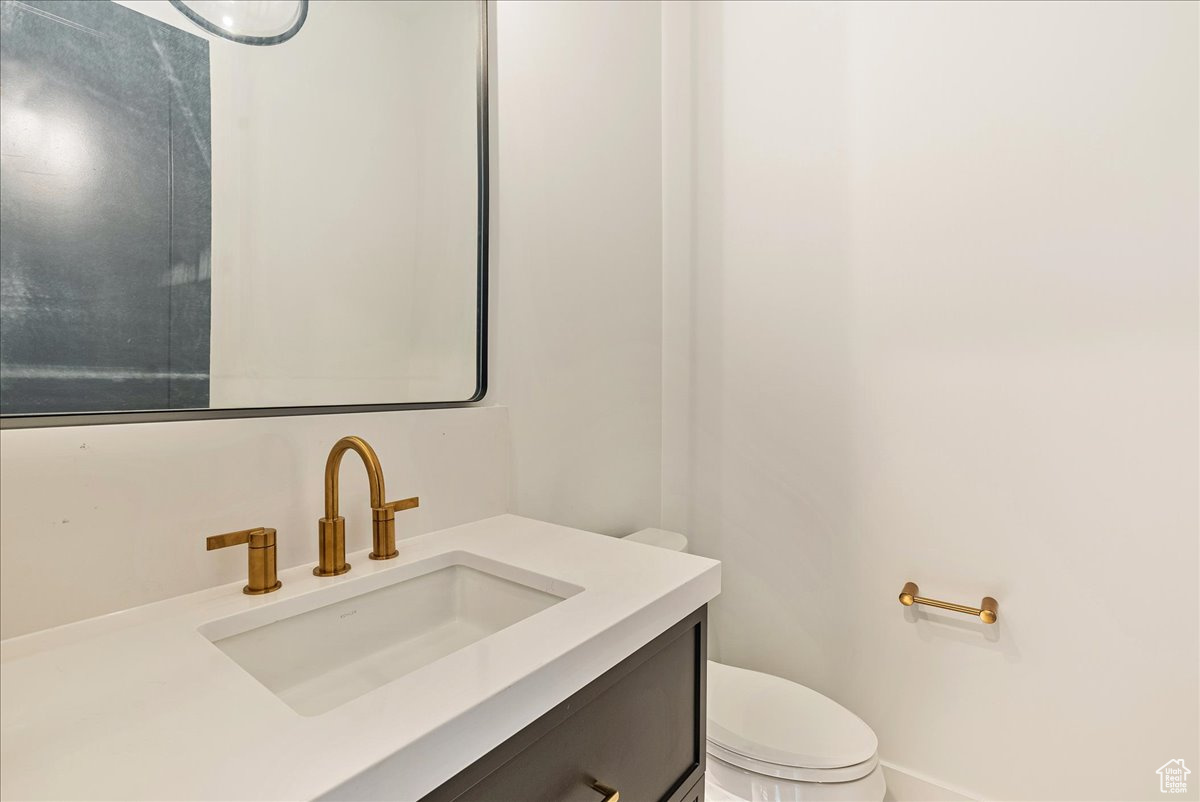 AMANTI LAGO - Residential