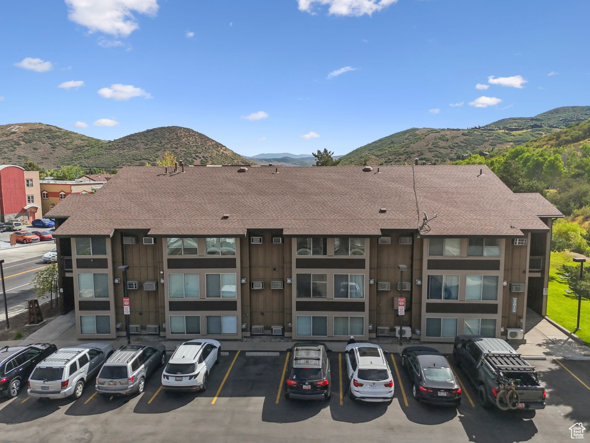 PROSPECTOR SQUARE CONDOS - Residential