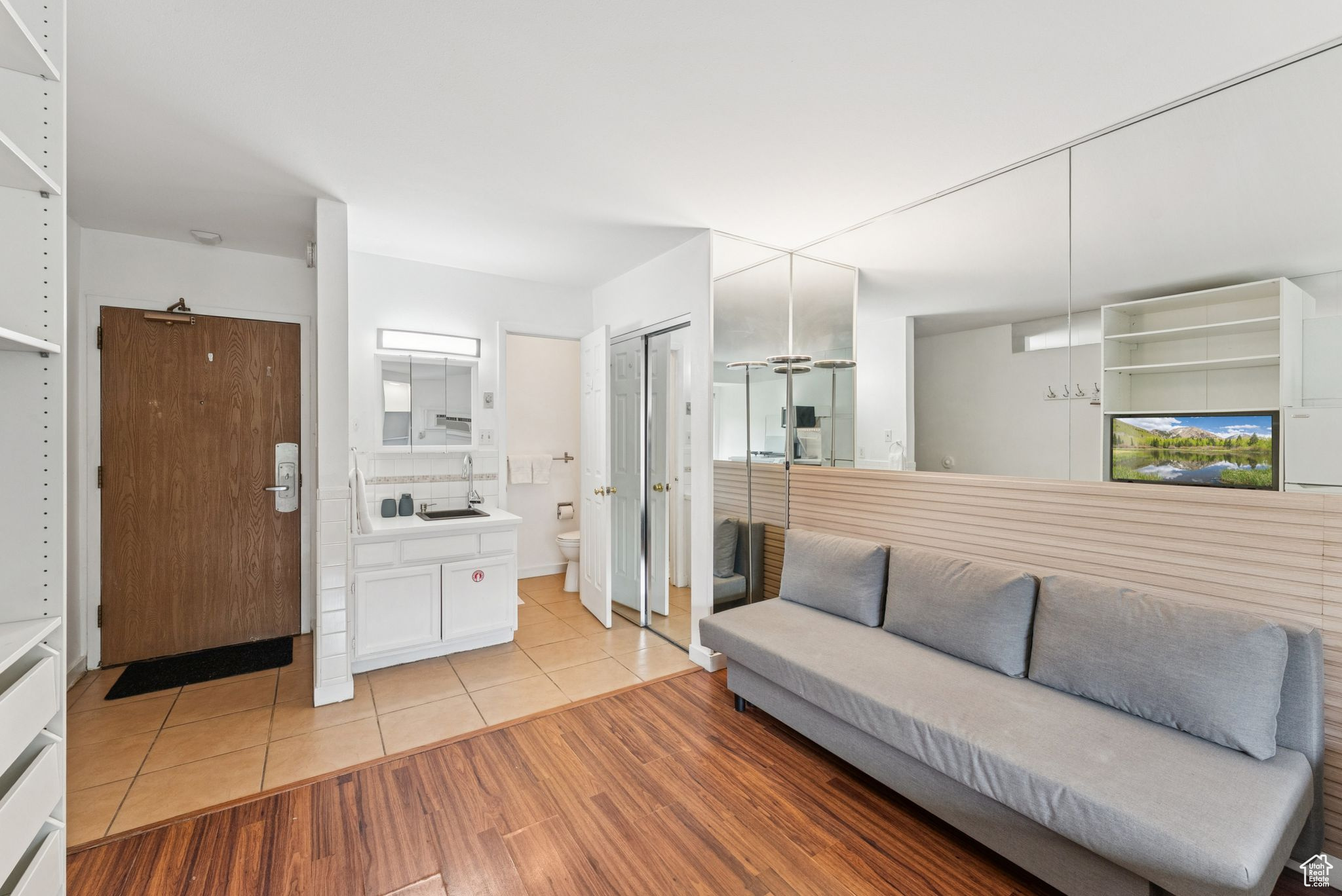 PROSPECTOR SQUARE CONDOS - Residential