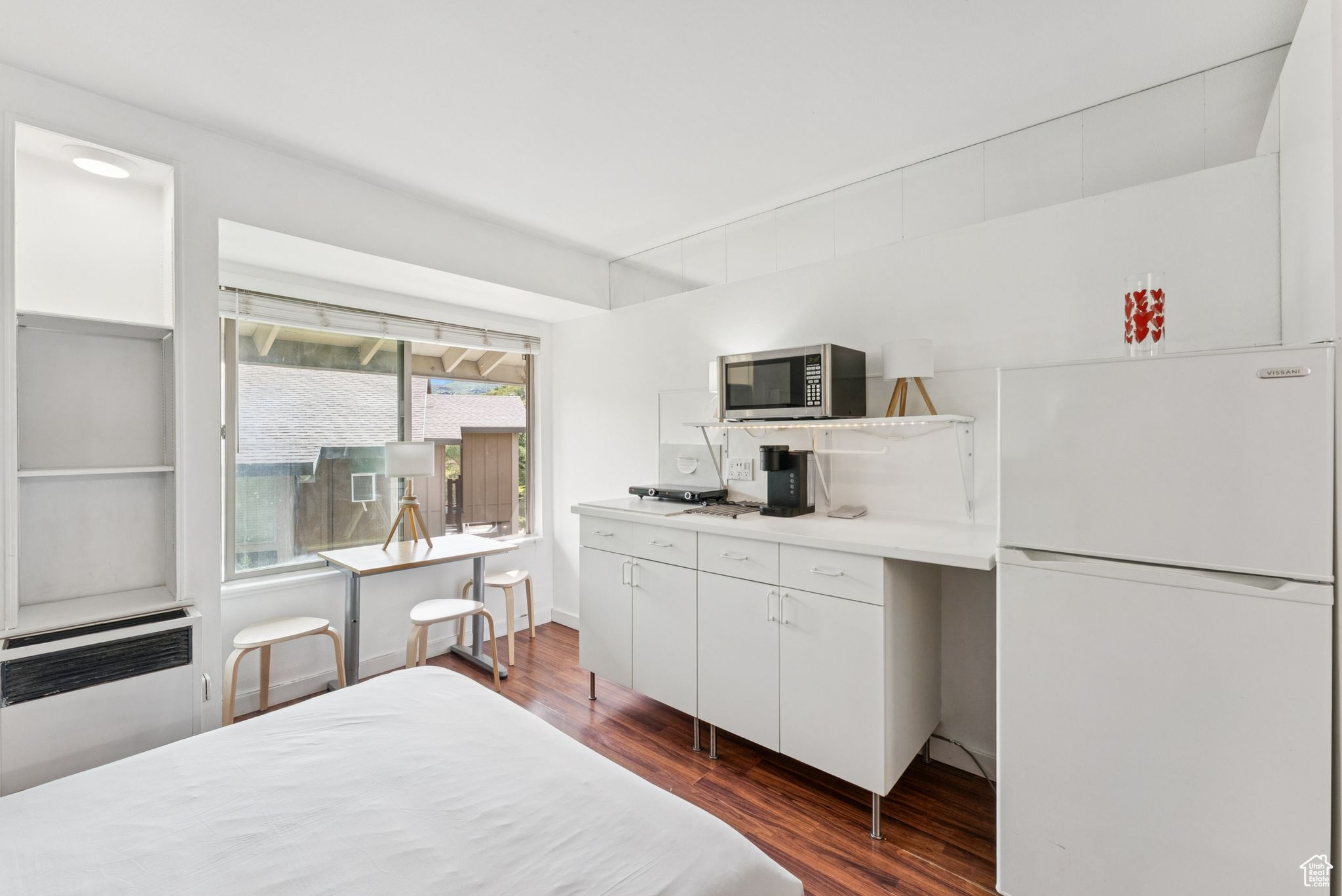 PROSPECTOR SQUARE CONDOS - Residential